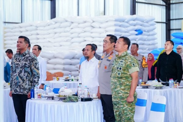Presiden RI Resmikan 1.179 SPPG, Gubernur Sulsel Apresiasi Kontribusi Polri Bantu Ketahanan Pangan Rakyat