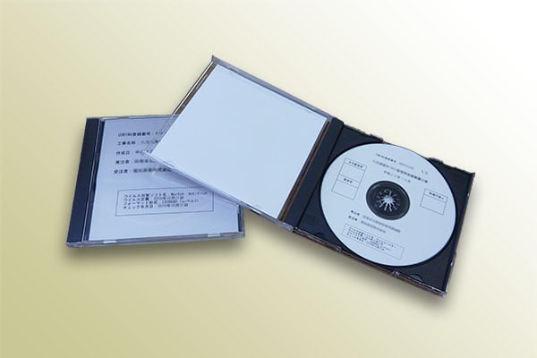 タイトル印字されたCD