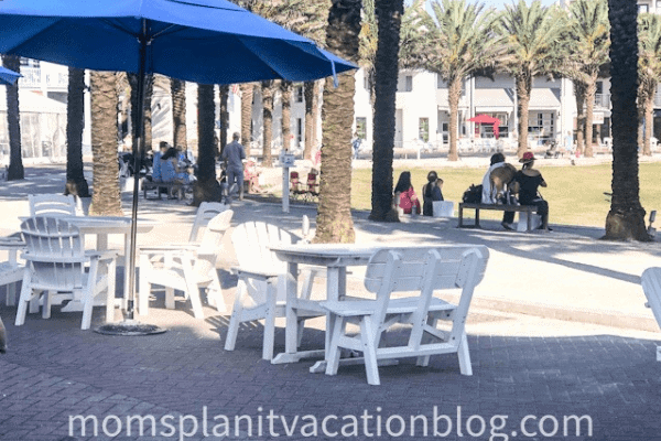 outdoor dining Seaside, Florida