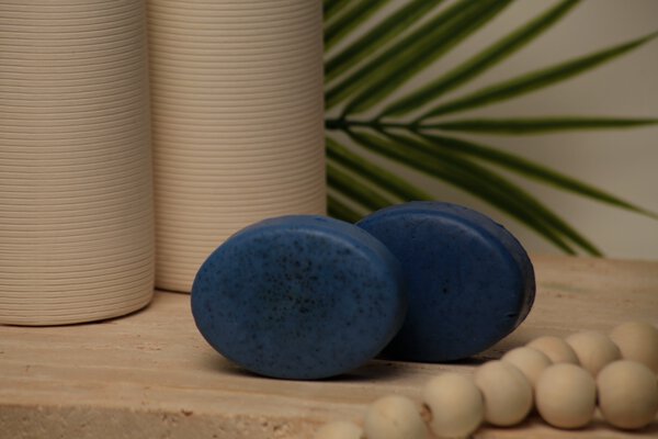 صابون بالعسل والنيلة الزرقاء ( المغربية)