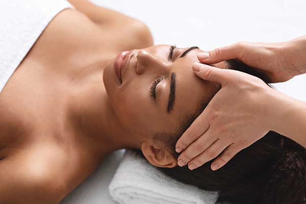 Wink and Wave woman getting massage
