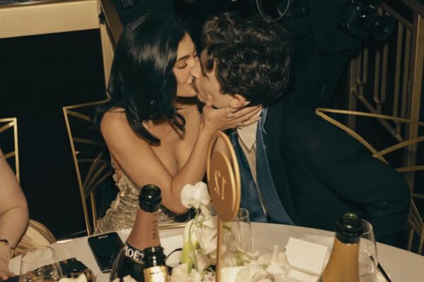 Timothée Chalamet widmet Sieg seiner Freundin Kylie Jenner