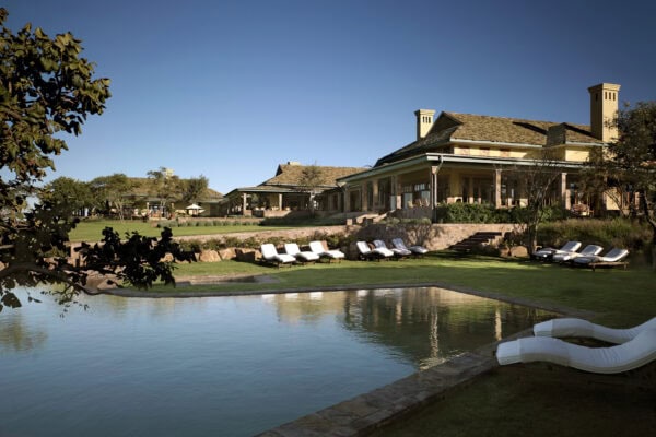 Singita Sasakwa Lodge. Singita Sasakwa Lodge.