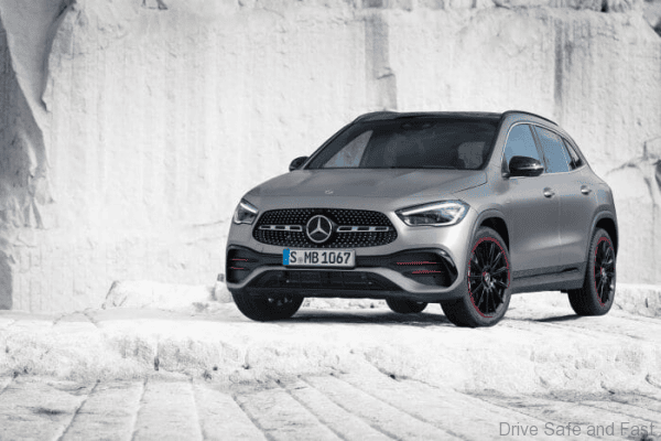 Mercedes-Benz GLA Front