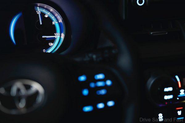 2020 Toyota RAV4 Hybrid eco meter