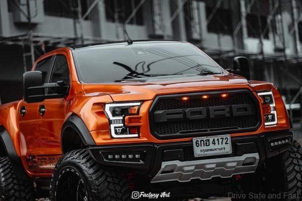 Ford Ranger Raptor Custom US Look front