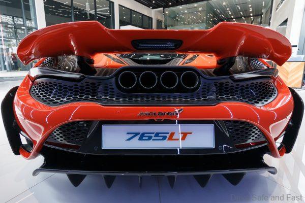 McLaren 765LT_exhausts