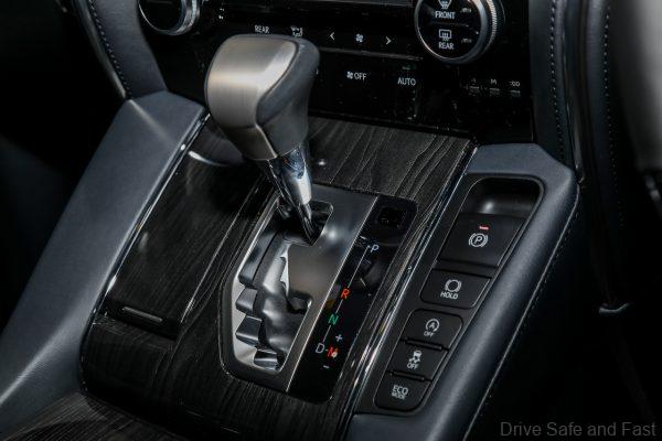 2021 Lexus LM 350 gear selector