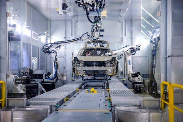 Zeekr Intelligent Factory paint process