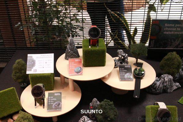 Suunto - Suunto Vertical Titanium Solar - Multi-function watch - Forest