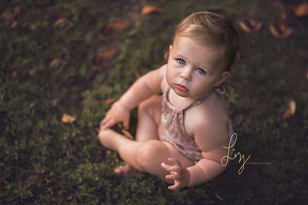 Ilford Essex child photographer offering outdoor shoots