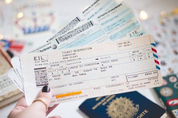 como economizar na compra de passagens aéreas