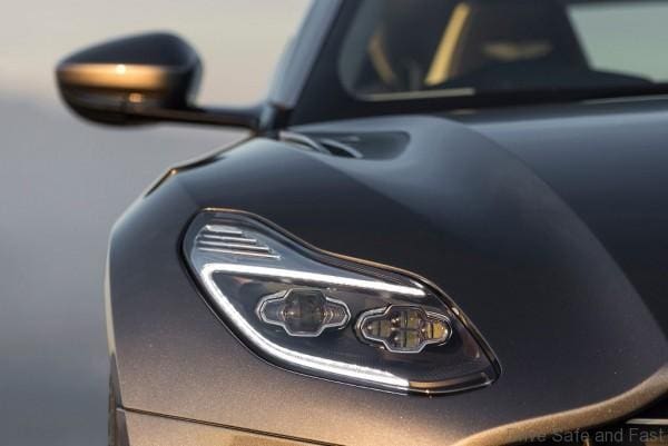 Aston-Martin-1