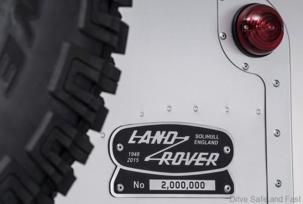 Land_Rover-Defender_2