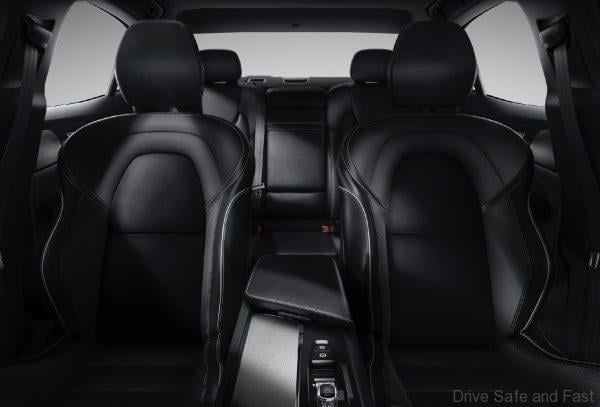 Volvo S60 T8 front seats
