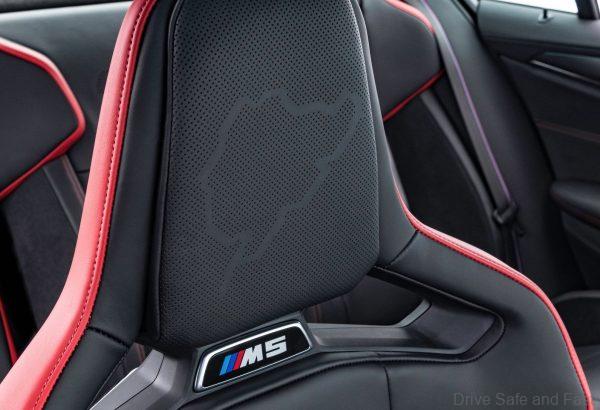 BMW M5 CS_headrest design