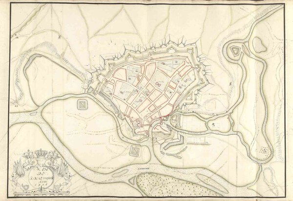 Museumkwaliteit reproductie van de oude kaart Roermond 1705, een getekende en ingekleurde vestingplattegrond.