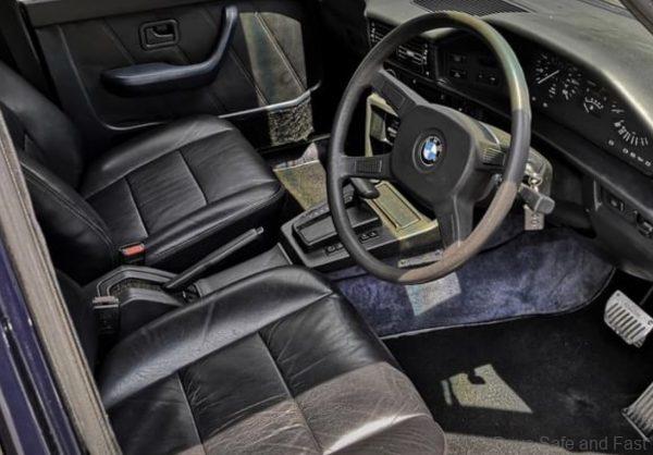 BMW E28 cockpit