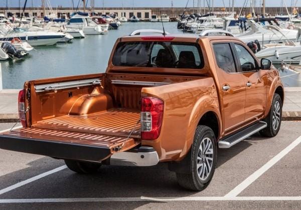Nissan-NP300_Navara_4