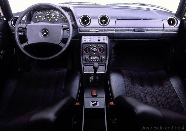 Mercedes-Benz E-Class W123_dashboard