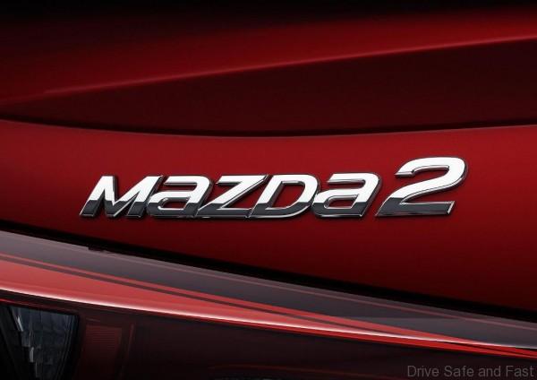 Mazda2-Sedan1