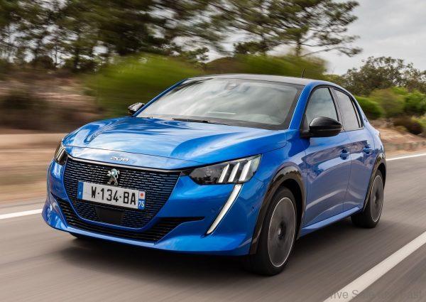 Peugeot e208_‘Electric Car of the Year’_2021_front