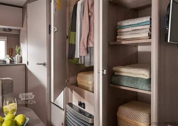 BÜRSTNER Premio Life 425 TS – Image 16
