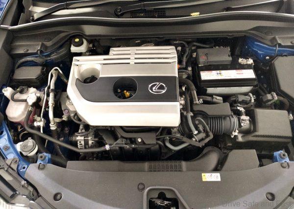 Lexus UX 200 Luxury engine cover