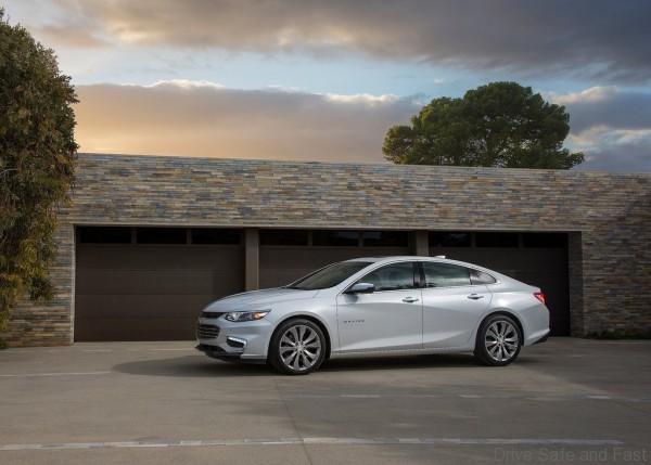 Chevrolet-Malibu_2016_1024x768_wallpaper_02