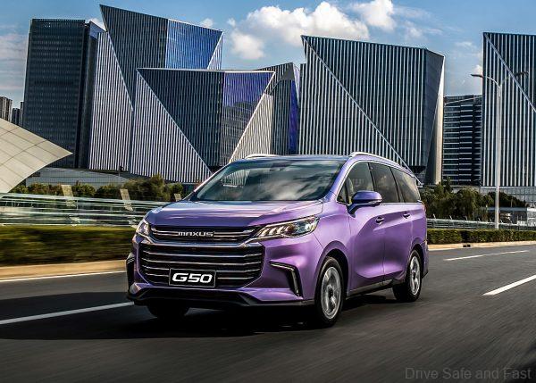 Maxus G50 MPV driving