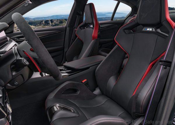 BMW M5 CS_front race seats