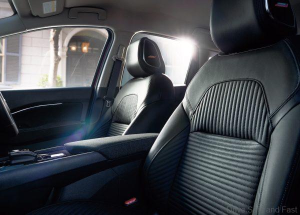 Nissan Note Aura seat design