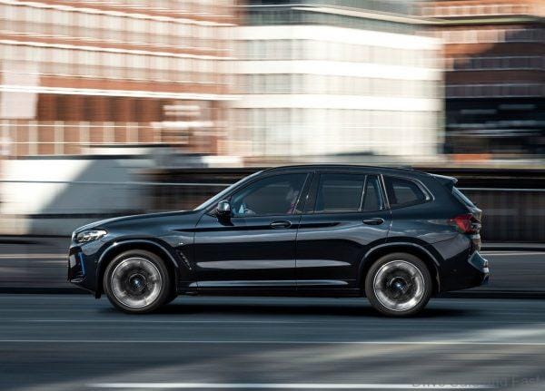 2022 BMW iX3 M Sport side profile