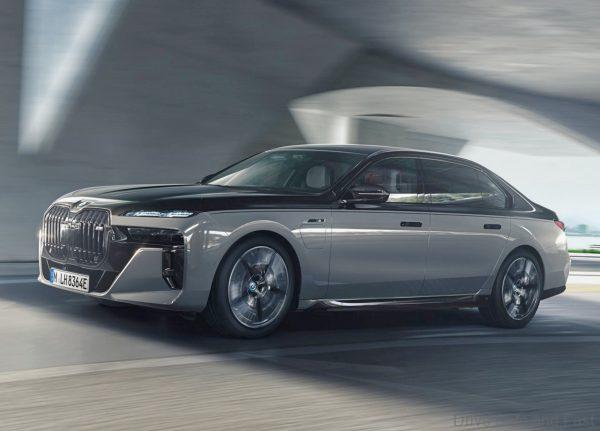 BMW 760i xDrive in motion