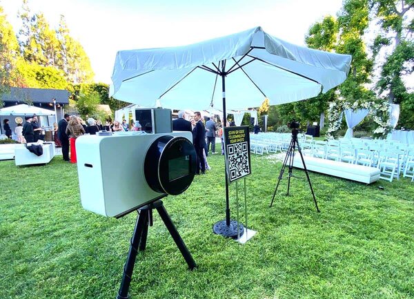 Big Shot Camera Photobooth rental for events in Los Angeles, Orange County, and nationwide