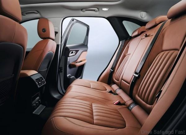Jaguar-F-Pace_2017_1024x768_wallpaper_2f