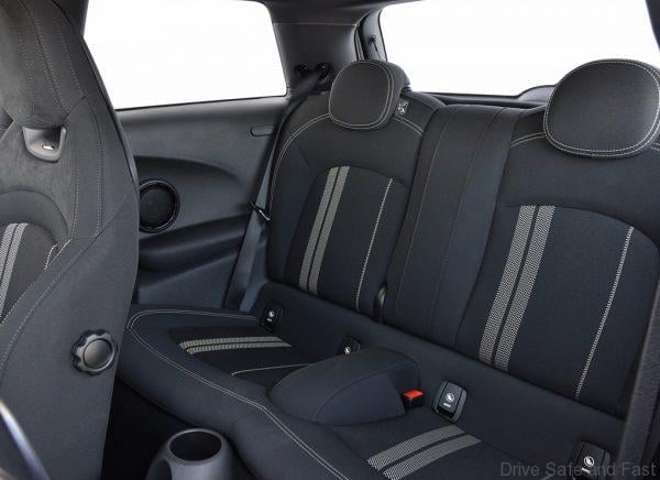 mini_cooper_jcw_challenge_1