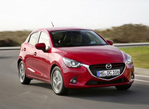 mazda2_4