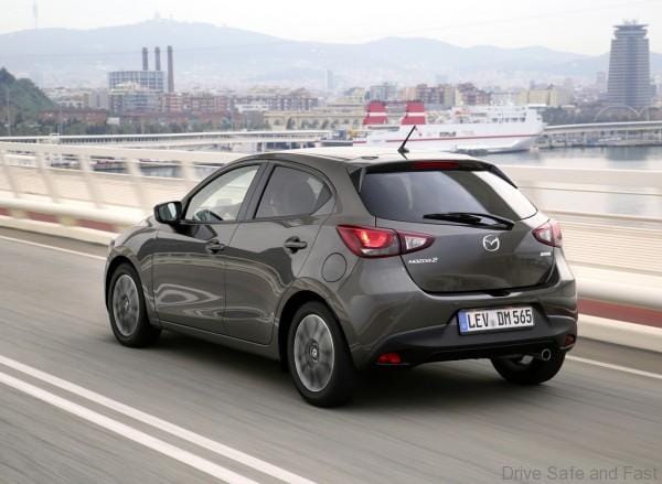 mazda2_5