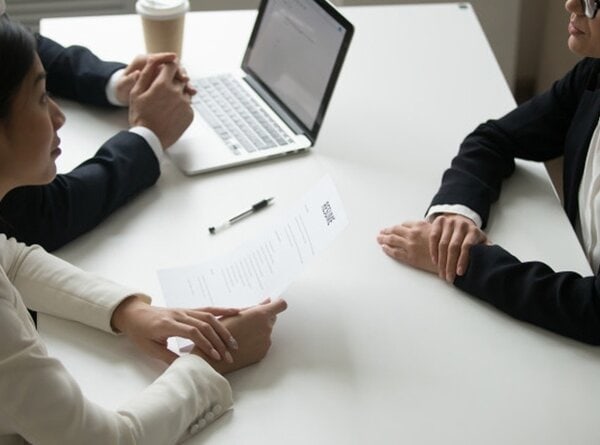 Thực hiện quy trình mua bản quyền như thế nào?