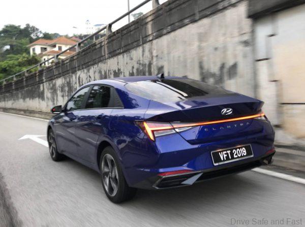 Hyundai Elantra Smartstream 2021