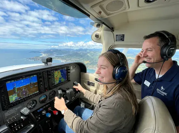 Student on a discovery flight in a Diamond aircraft