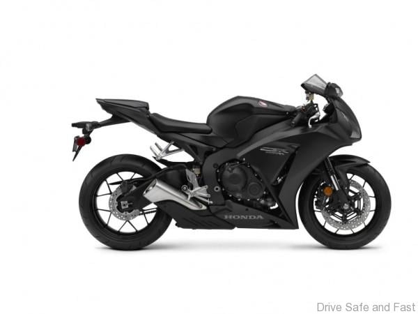 Honda_cbr1000rr_with_cowl-1