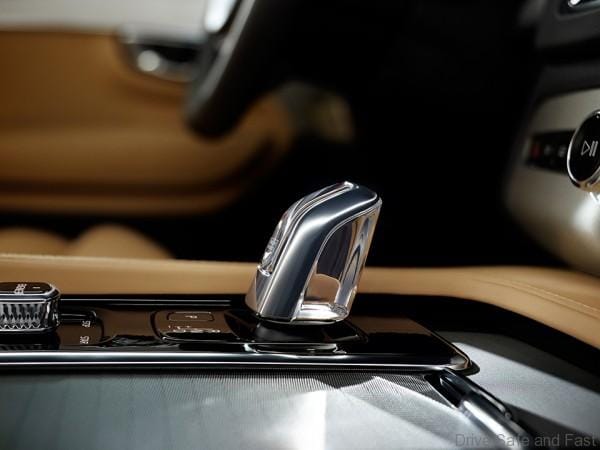 092 Interior detail