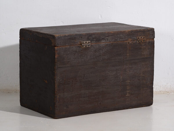 Baúl de ópera tradicional chino con la flor de lotus ilustrada (China, c.1900) #28