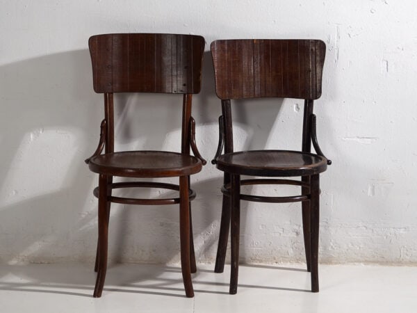 Antiguas sillas de comedor de madera curvada (c.1920). Conjunto de 4 piezas #1