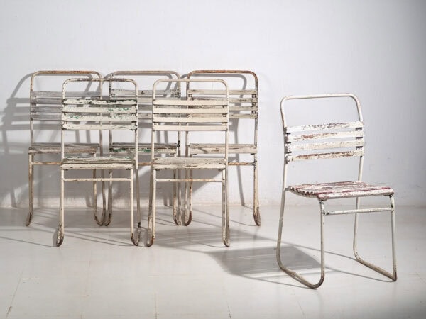 Chaises d'extérieur blanches anciennes (vers 1920). Ensemble de 4 pièces #1