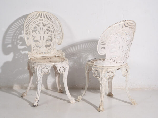 Ensemble table et chaises de jardin Art Nouveau (vers 1950). Ensemble de 5 pièces