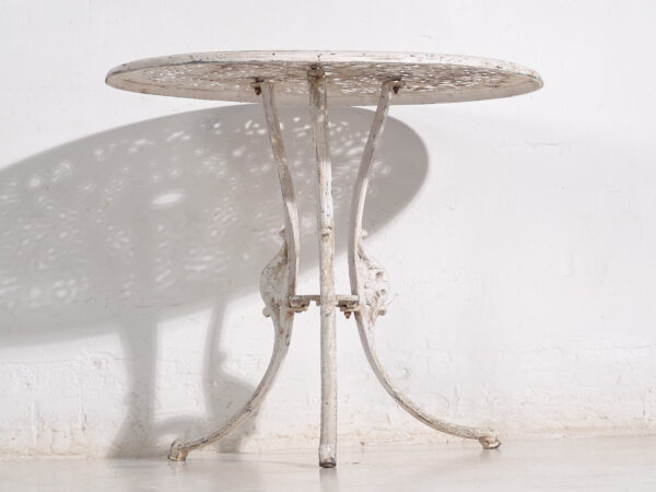 Ensemble table et chaises de jardin Art Nouveau (vers 1950). Ensemble de 5 pièces