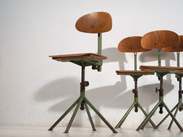 Chaises d'atelier vintage de style industriel (c.1950). Ensemble de 4 pièces #1